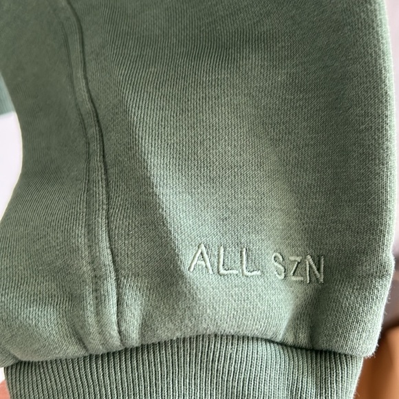 ๐ฅ๐ฅ๐ฅ๐๏ธ๐๏ธ๐๏ธAdidas All SZN Women's Green Sweater with excellent condition - Picture 6 of 8